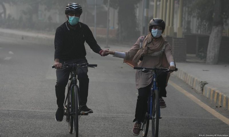 Pakistan, schools in Lahore, air pollution, Marriyum Aurangzeb,